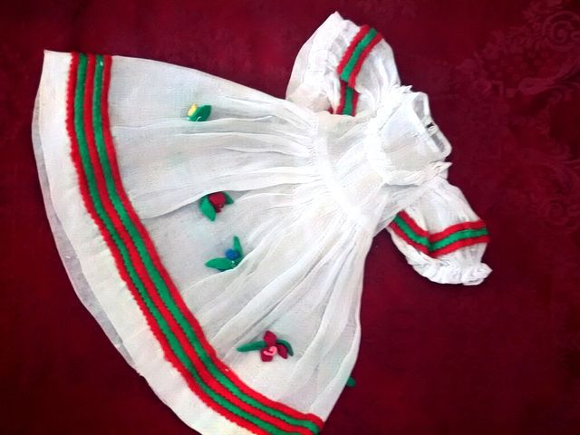 Muñeca Lenci vestido blanco