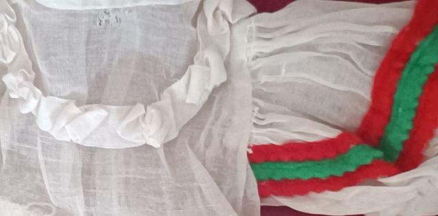 Muñeca Lenci vestido blanco