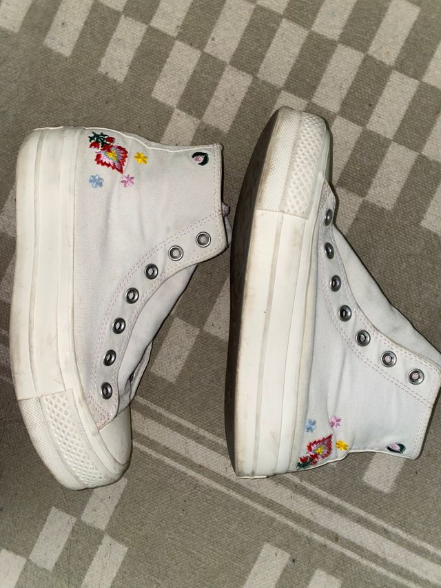 CONVERSE CHUCK TAYLOR ALL STAR LIFT en blanco lona