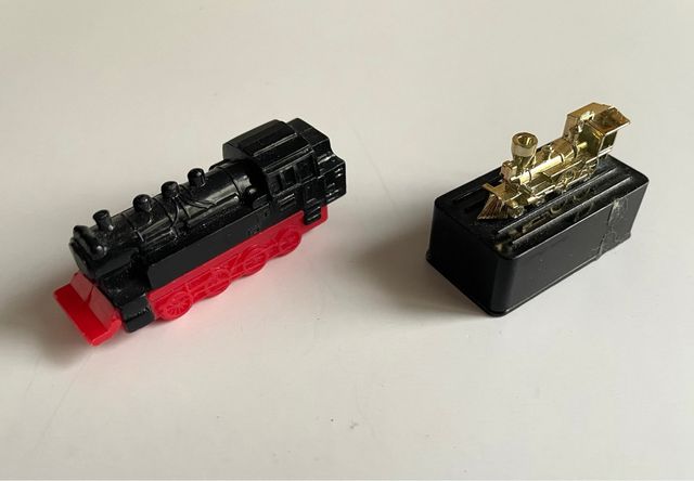 Dos sacapuntas con LOCOMOTORA VAPOR