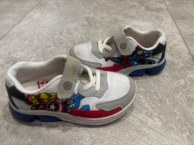 Zapatillas para niño con luz 27