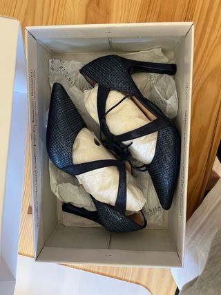Zapatos de tacón Hispanitas