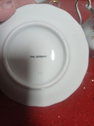 Juego de café de 6 tazas y sus respectivos platos