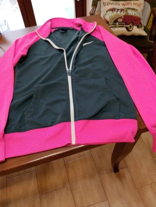 Tuta Nike rosa e grigia S/M quasi nuova