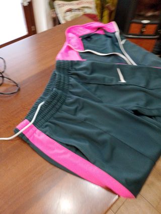 Tuta Nike rosa e grigia S/M quasi nuova