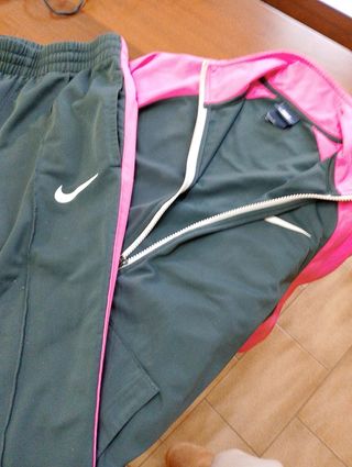 Tuta Nike rosa e grigia S/M quasi nuova
