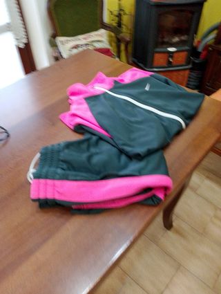 Tuta Nike rosa e grigia S/M quasi nuova