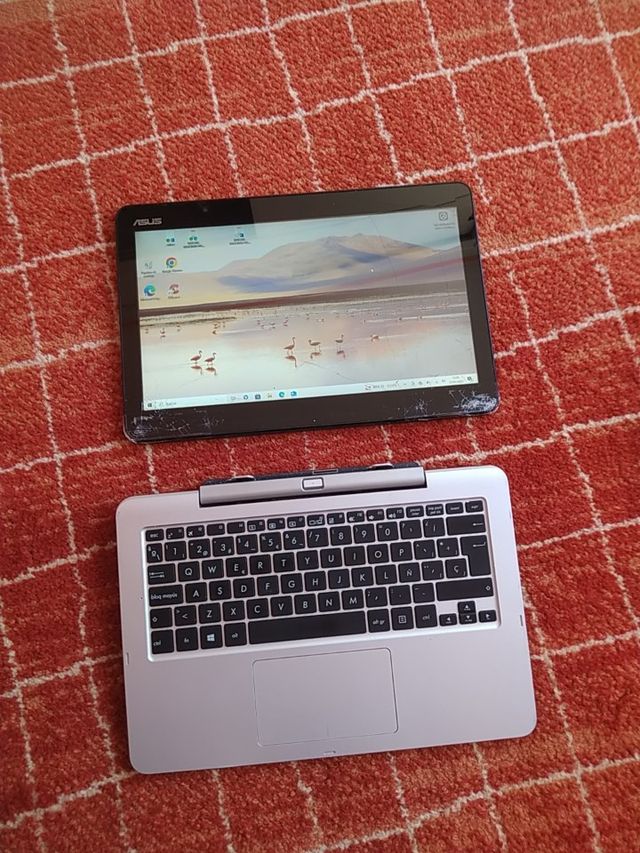 Portátil Asus Transformer Book