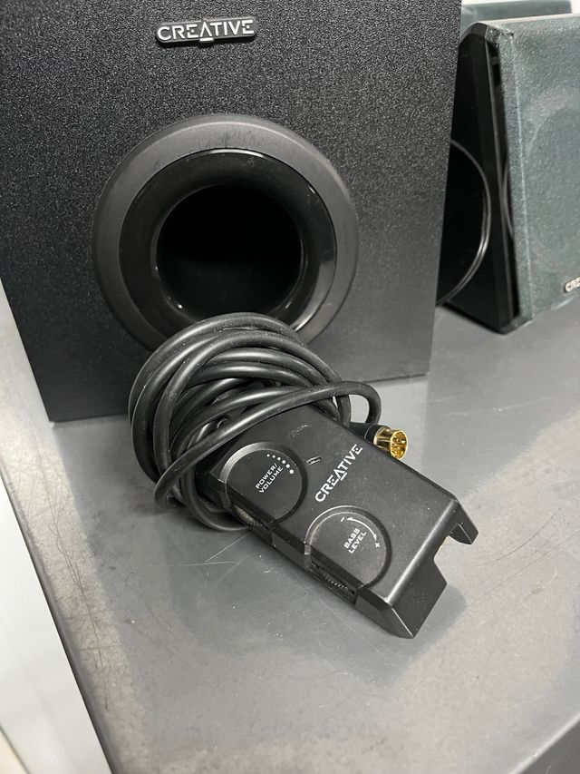 Creative 5.1 y tarjeta sonido