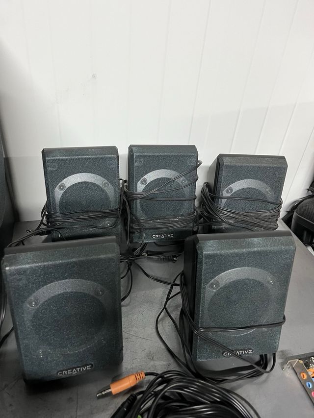 Creative 5.1 y tarjeta sonido