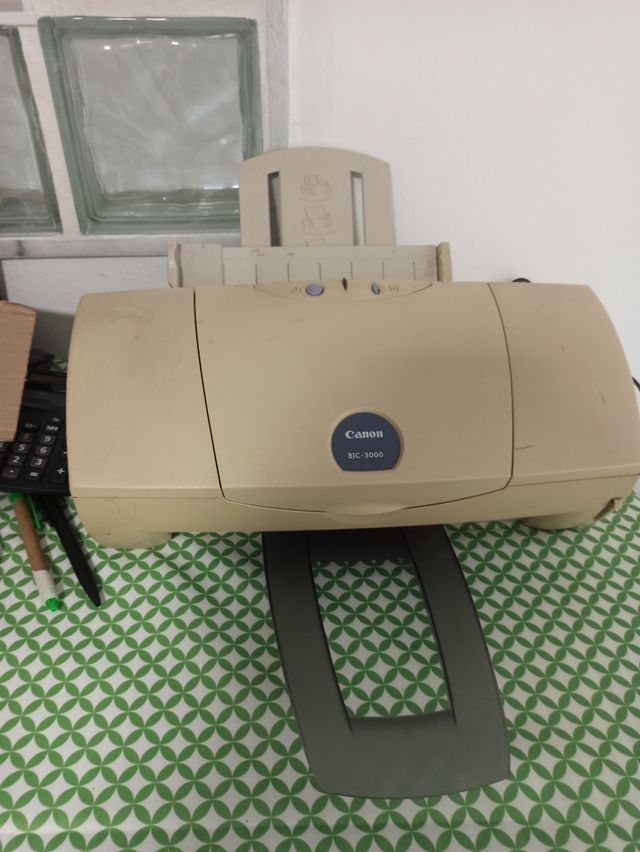 Stampante Canon a colori più cartucce