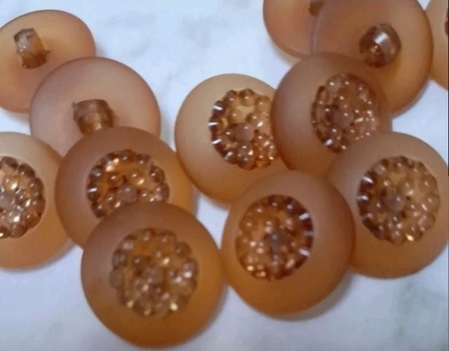 Lote 15 botones- 9 colores