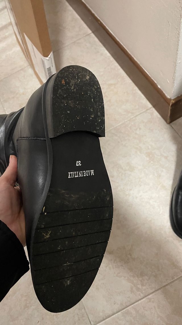 Stivaletti in pelle nero