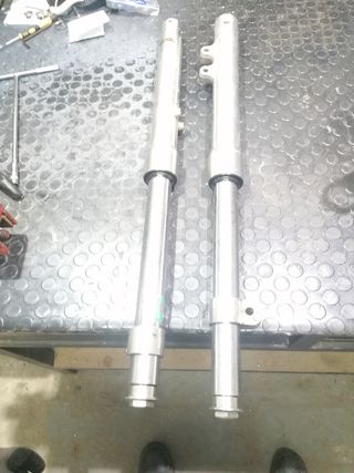 Horquilla Suzuki LS 650 Savage 