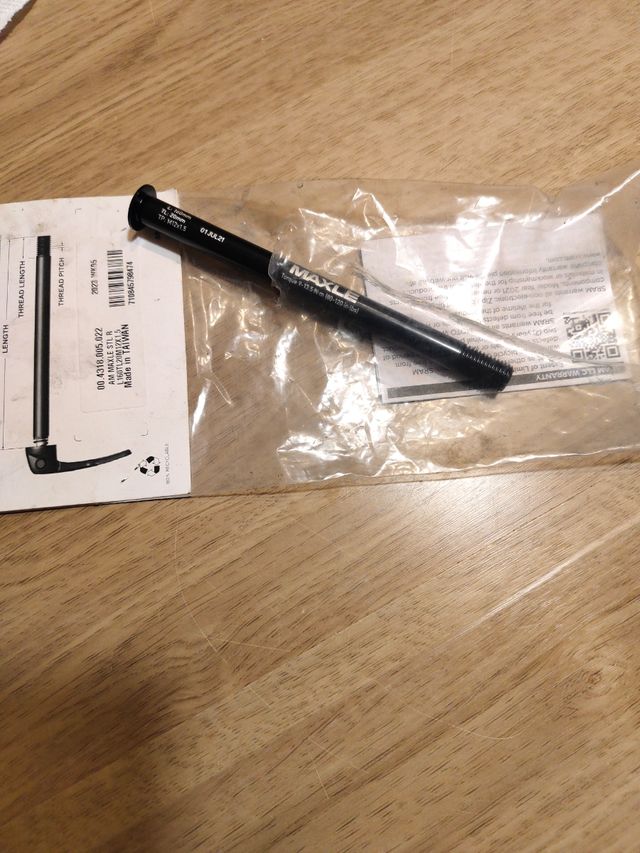 Eje rock shock l 160