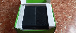 XBOX ONE y 2 mandos