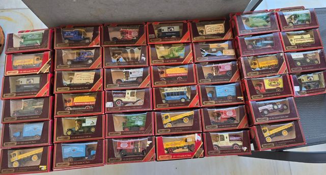 Pack de coches de juguetes antiguos