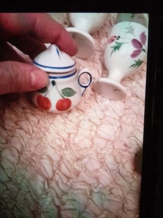Vari oggetti in ceramica 