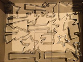 Molde tarta 22m y cortadores galletas