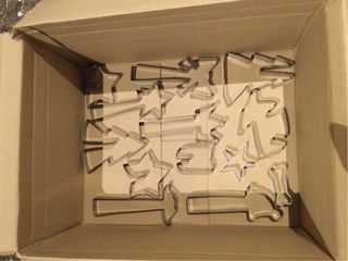 Molde tarta 22m y cortadores galletas