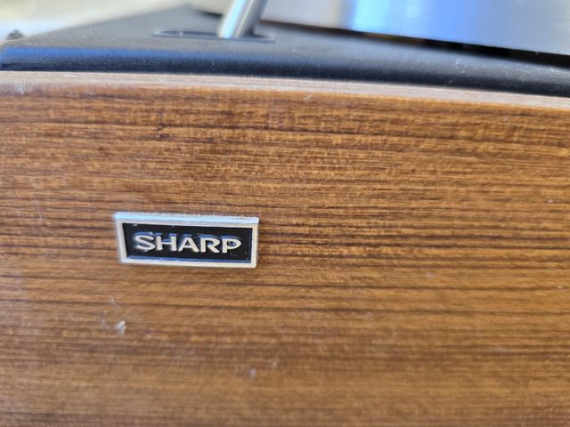 Tocadiscos marca Sharp