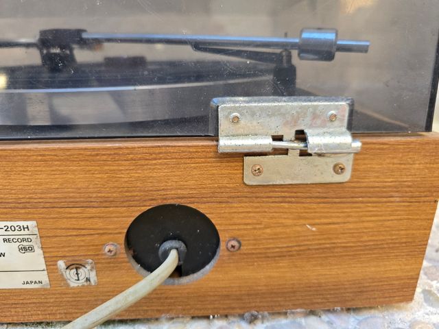 Tocadiscos marca Sharp