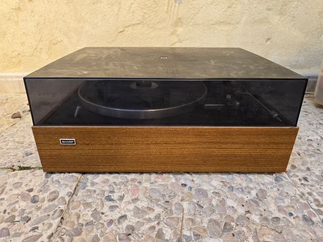 Tocadiscos marca Sharp
