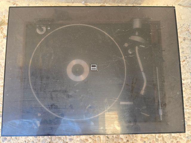 Tocadiscos marca Sharp