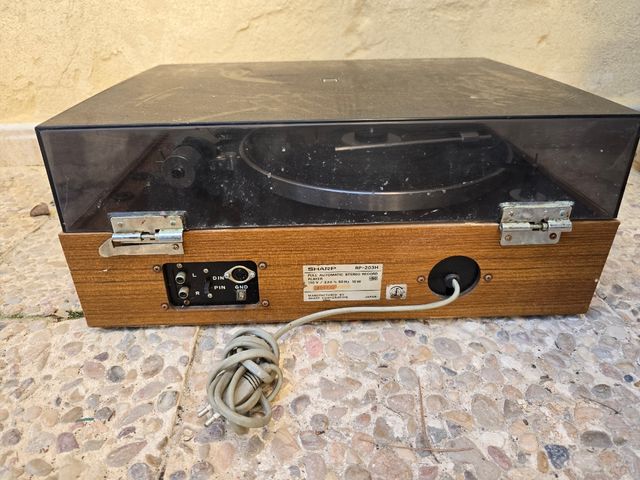 Tocadiscos marca Sharp
