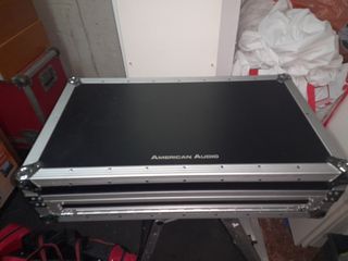 doble cd y mezclador berinhger, regalo el estuche