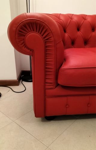 Divano rosso due posti