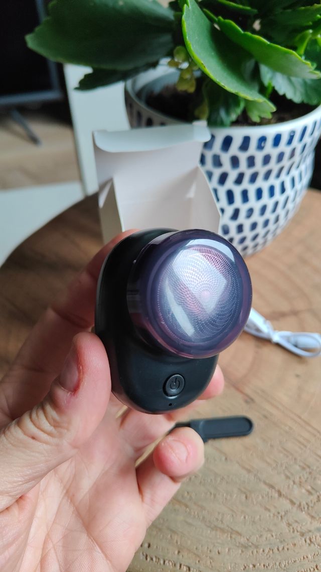 MINI AFEITADORA BELLO CORPORAL