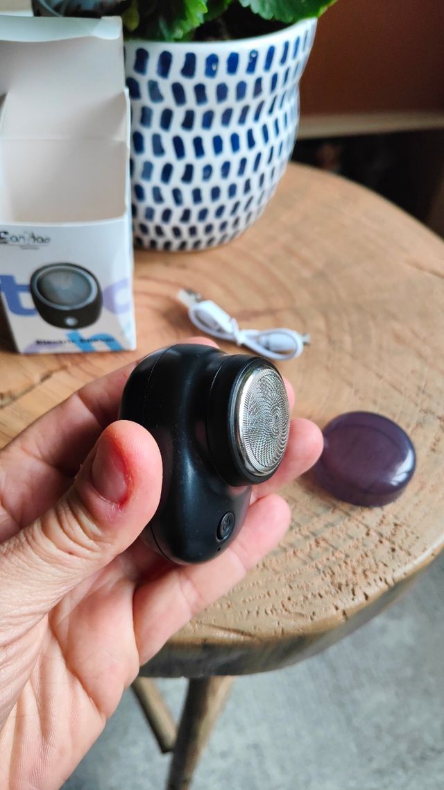 MINI AFEITADORA BELLO CORPORAL