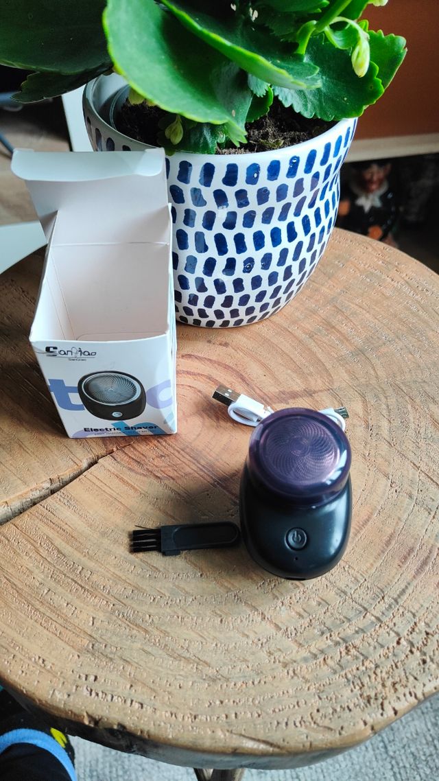 MINI AFEITADORA BELLO CORPORAL