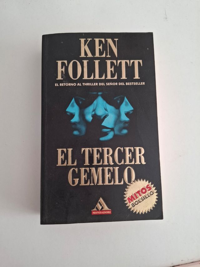 El tercer gemelo