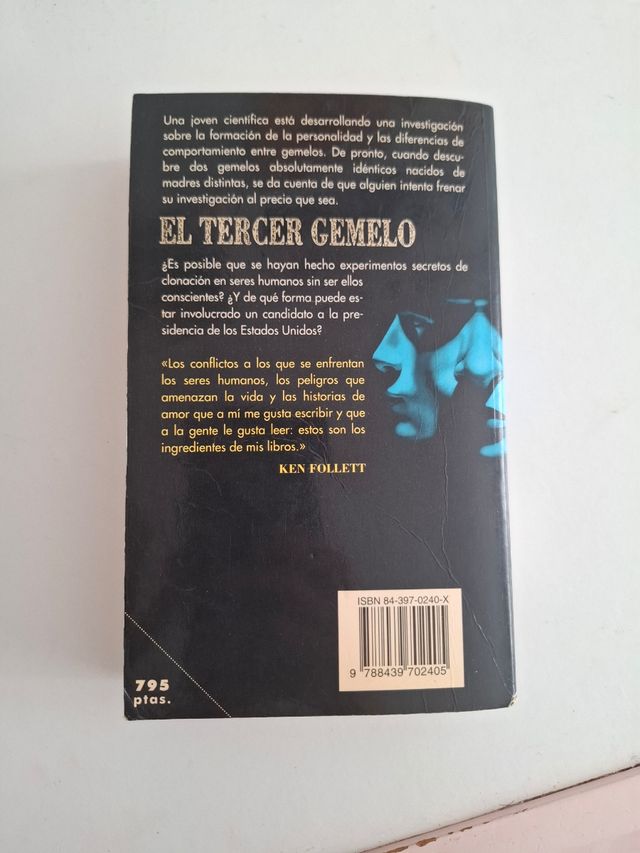 El tercer gemelo