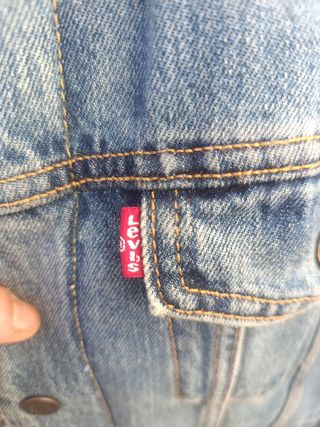 Chaqueta levis