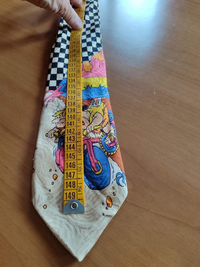 Cravatta vintage "gli antenati"