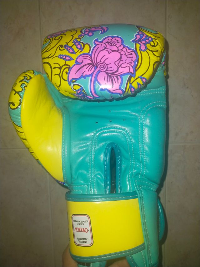 Guantes nuevos YOKKAO 14 OZ