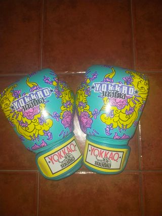 Guantes nuevos YOKKAO 14 OZ