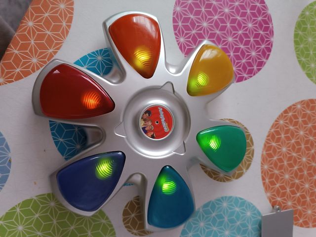 Juego pulsa primero electronico