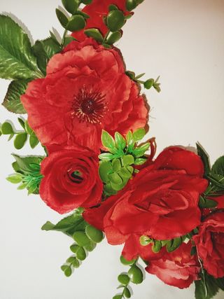 Ghirlanda floreale rotonda colore Rosso