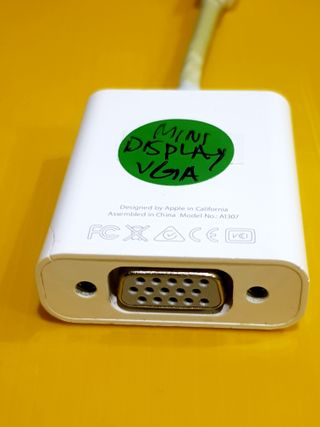 Adattatori Thunderbolt da Mini DisplayPort a VGA A13