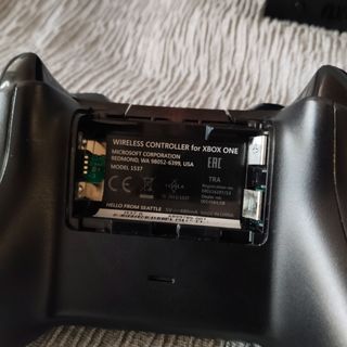 Xbox One X 1 Tb con 2 mandos IMPECABLE