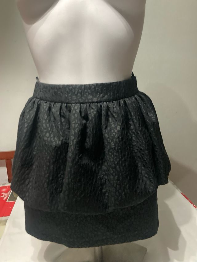 Falda zara xs negra 
