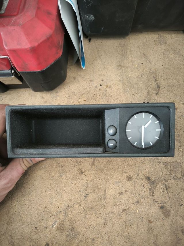 RELOJ ANALÓGICO E36