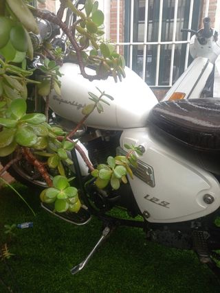 Moto keeway. 125 cc.