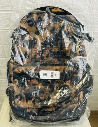 Mochila CONVERSE Chuck 70 camo. NUEVA a estrenar.