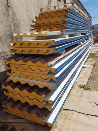 PANEL SANDWICH EN ULLDECONA