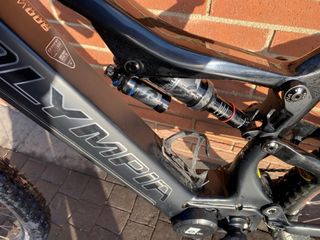 Bicicleta Eléctrica Olimpia de carbono 900w